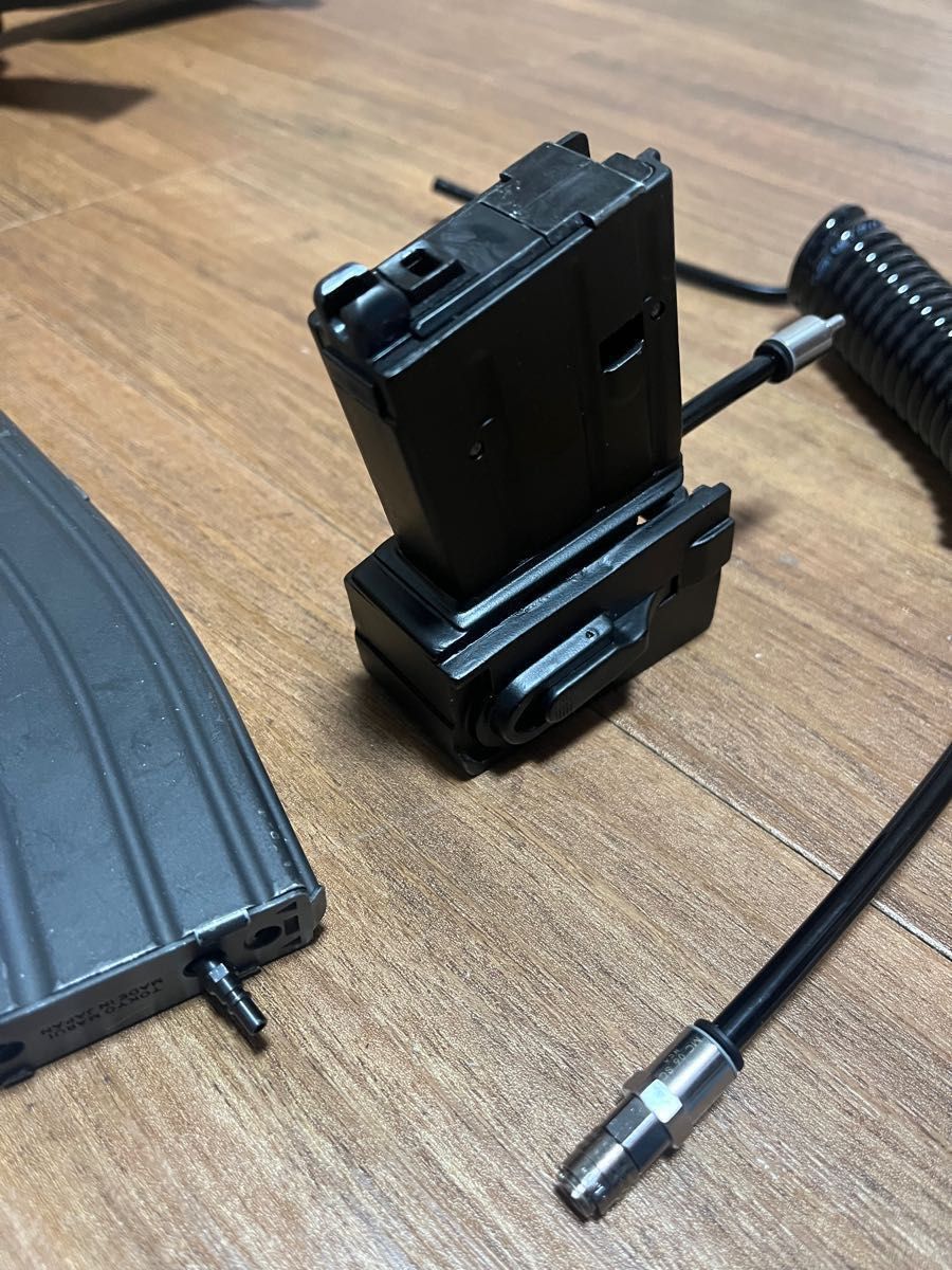 M4マガジンアダプターと外部ソース化マルイ純正MWSマガジンと