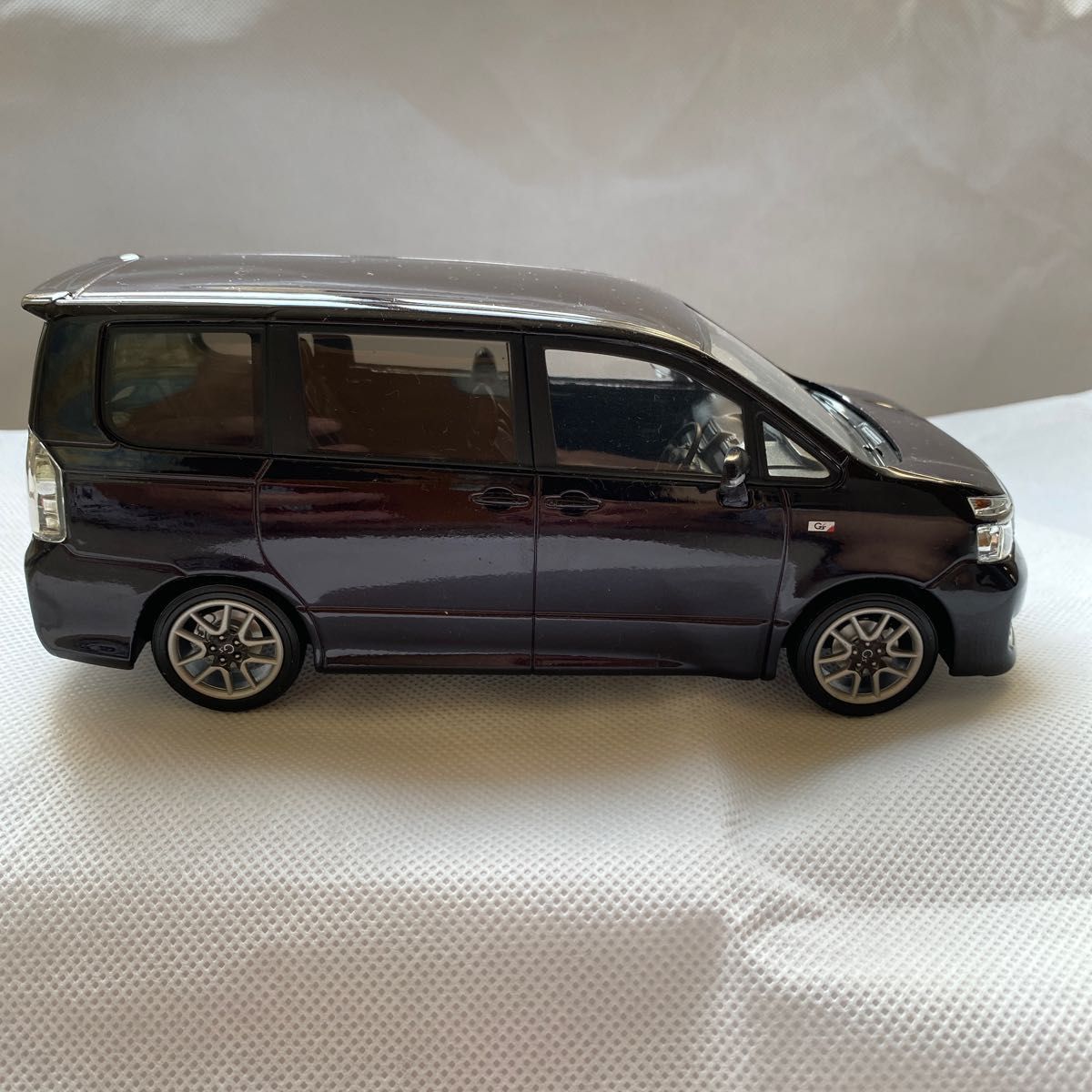 1/24 トヨタ ヴォクシー VOXY G's 70系 後期 ミニカー カラーサンプル