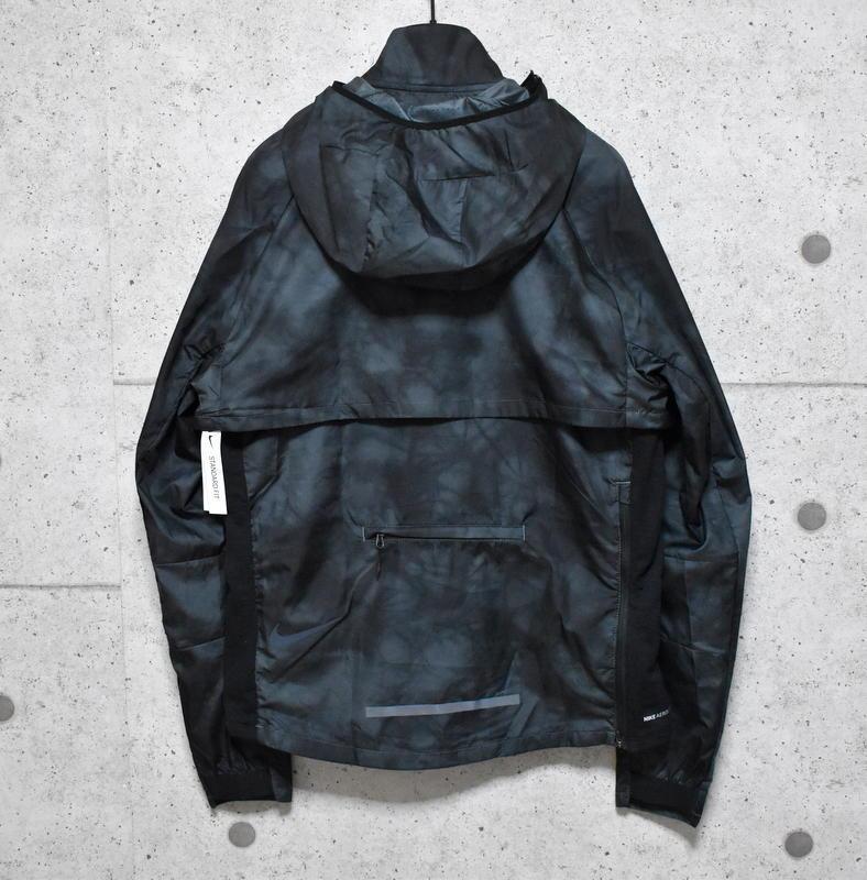 新品 NIKE エアロロフト ランニングジャケット S 定価27500円 BV5700