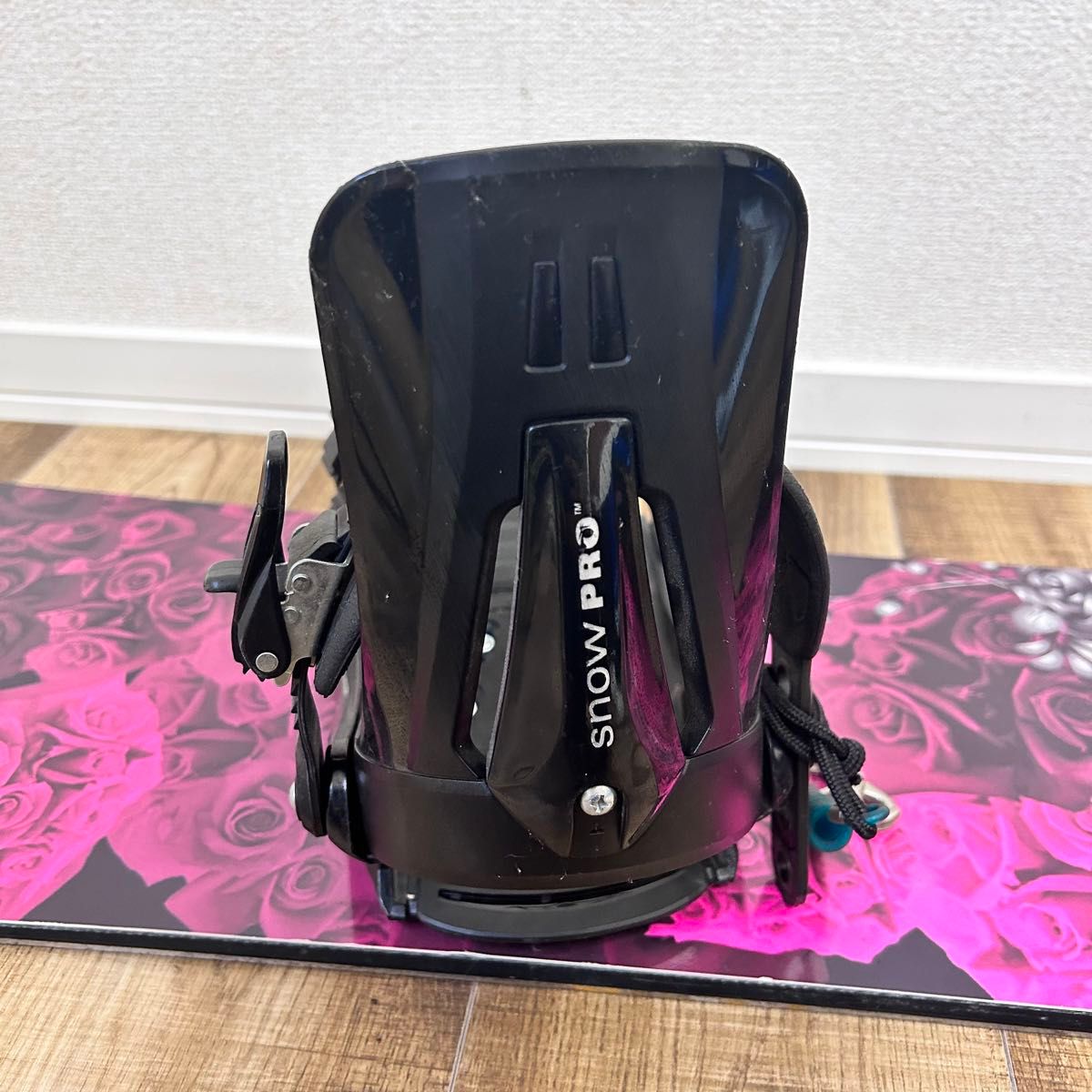SLQ ROSE 142cm ビンディング ケース付き スノーボード 板 スノボ