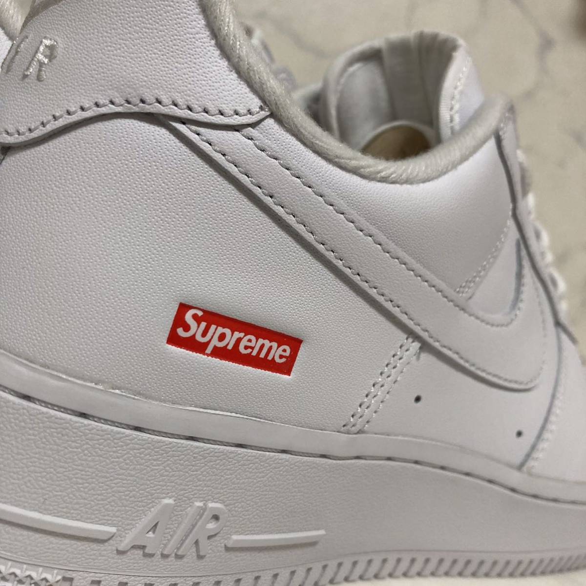 送料無料 【新品】26cm Supreme × Nike Air Force 1 Low White