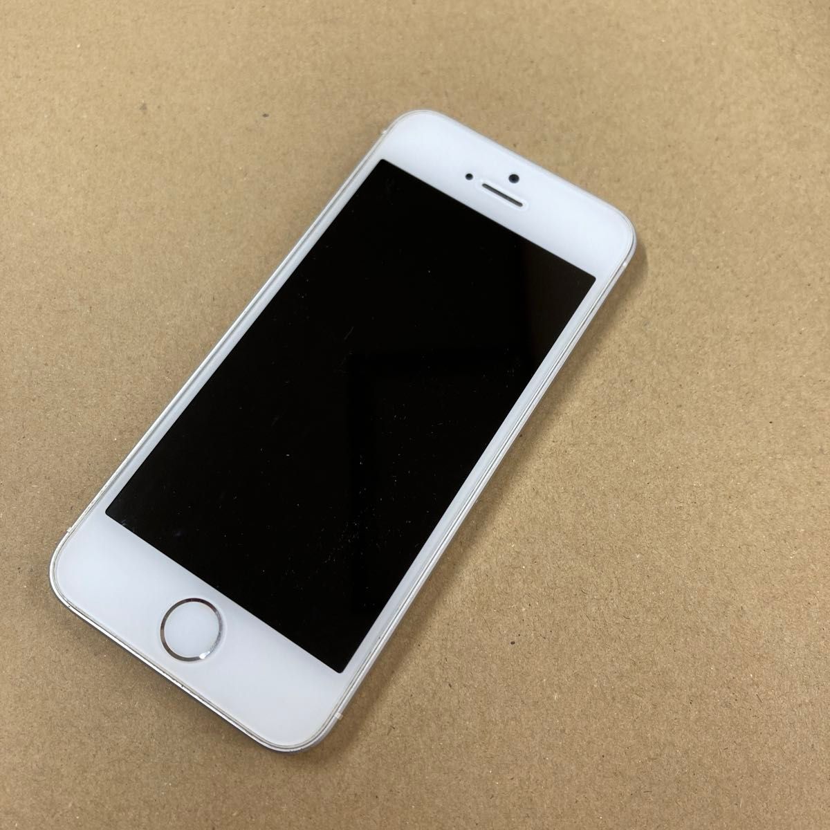 iPhone SE シルバー 32GB SIMフリー Apple バッテリー67%｜Yahoo