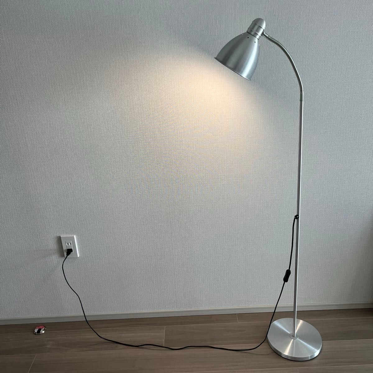 IKEA フロアライト シルバー色 照明器具｜Yahoo!フリマ（旧PayPayフリマ）