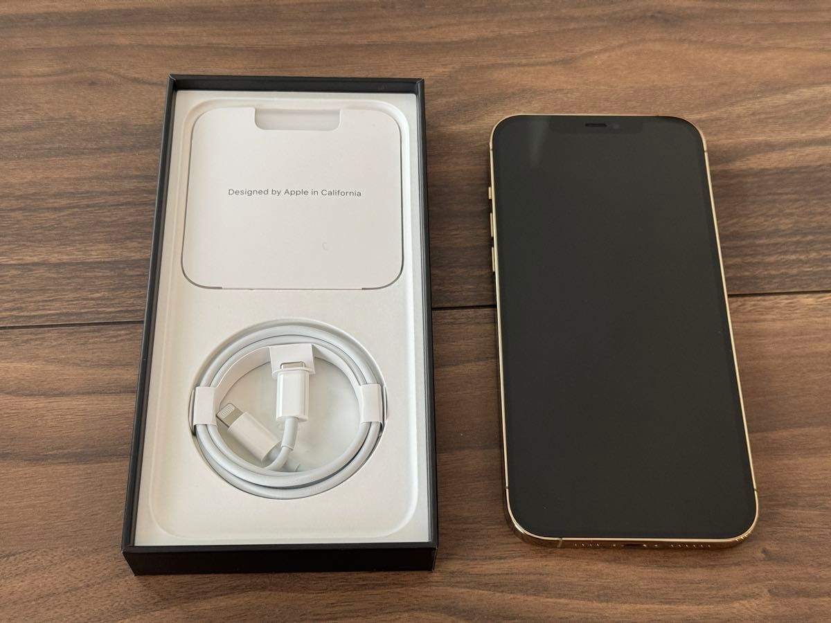 美品 iPhone12 Pro Max Gold 256GB Appleストア一括購入品 新品ガラス