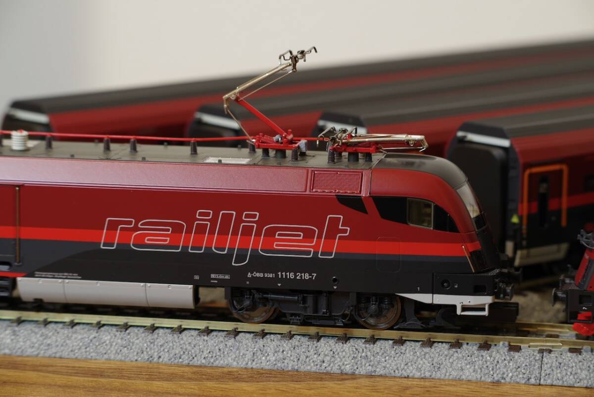 Yahoo!オークション - Roco Railjet 8両セット DCCサウンド付 OBB Taur