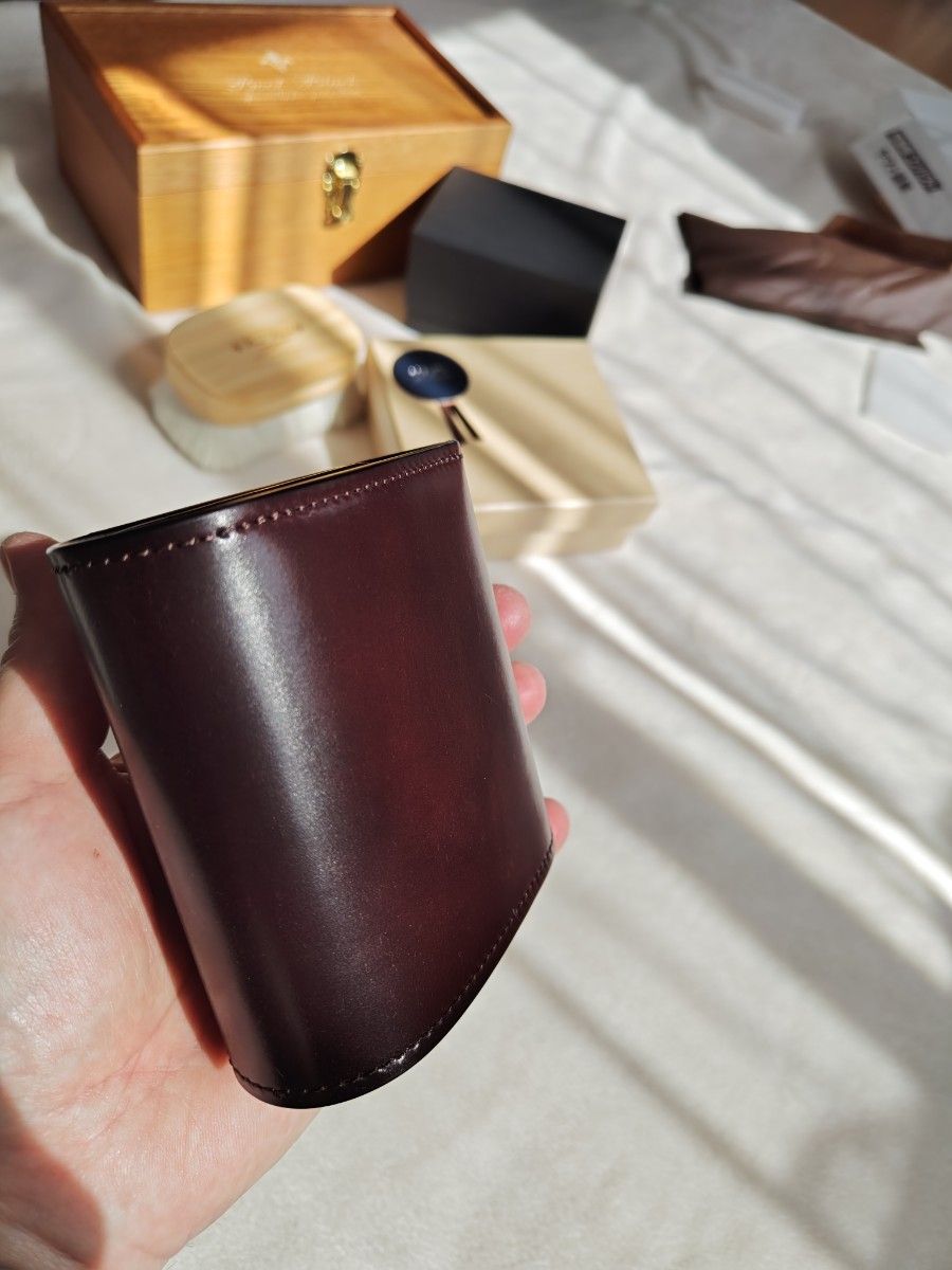 ロブスタレザーRobusta leather ホーウィンコードバン 三つ折り財布