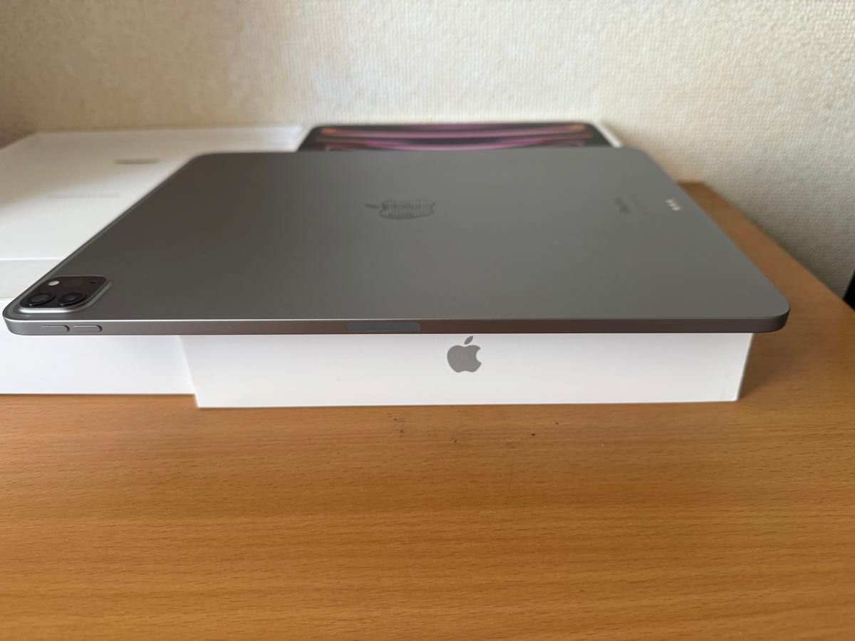 美品 】iPad Pro 12 9インチ 第6世代 Wi-Fi 256GB スペースグレイ