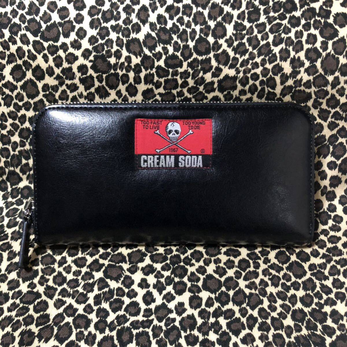 CREAM SODA ラウンドファスナー 財布 黒 クリームソーダ ピンク