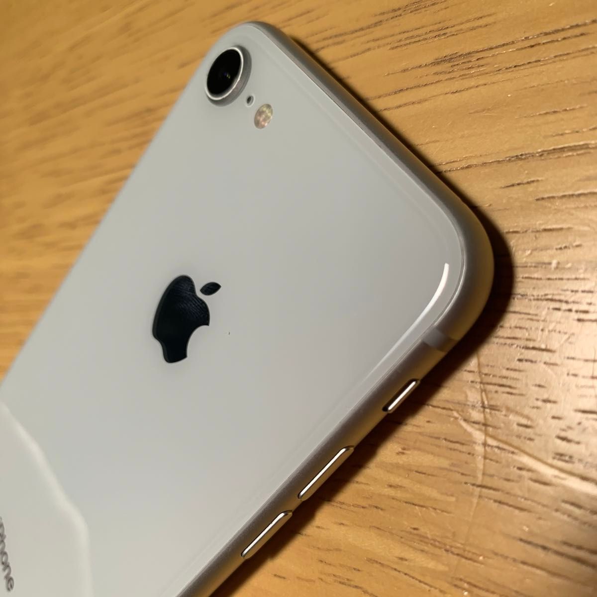 中古 simフリー iPhone8 64gb バッテリー93% シルバー docomo｜Yahoo