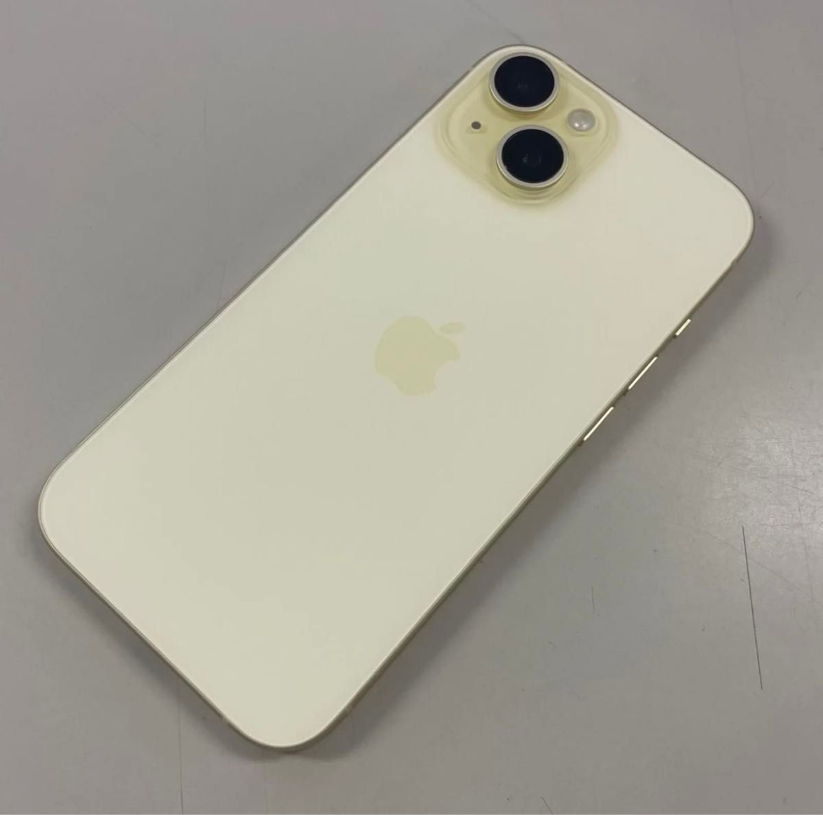 iPhone 15 256GB イエロー 黄 バッテリー100%｜Yahoo!フリマ（旧PayPay