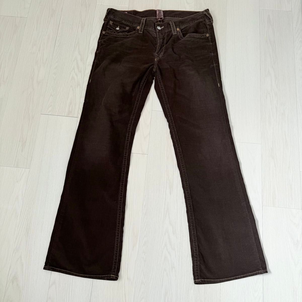 TRUE RELIGION トゥルーレリジョン コーデュロイ フレアパンツ