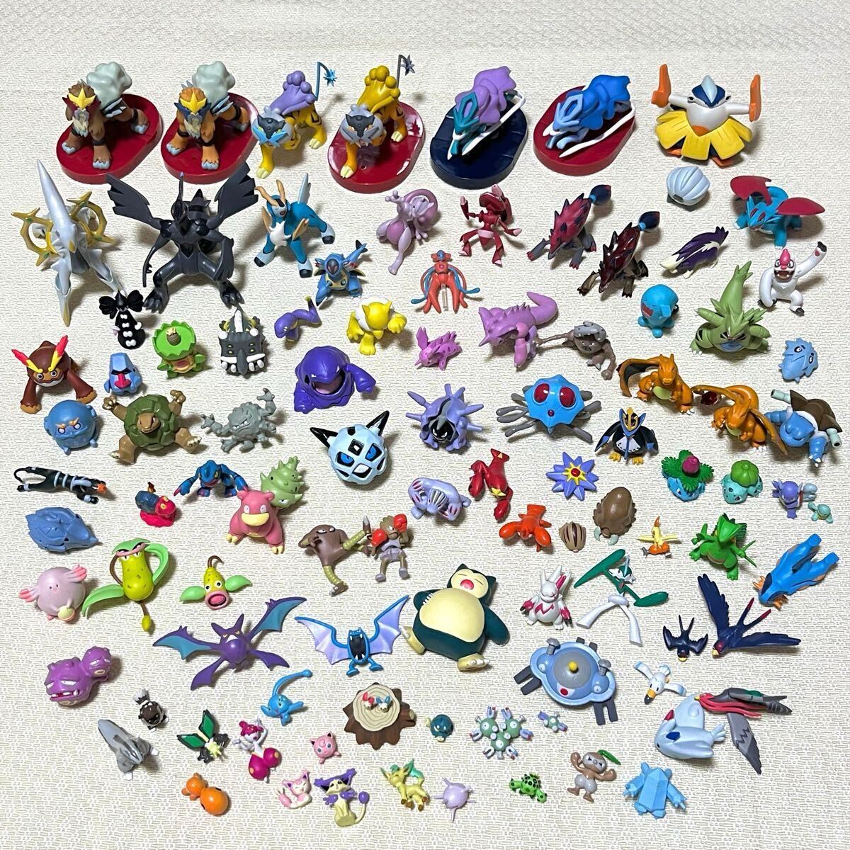 Yahoo!オークション - 立体ポケモン図鑑 大量セット 色違い エンテイ