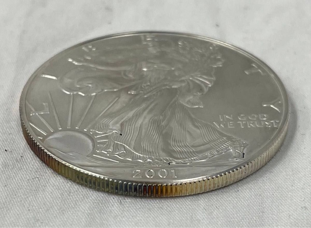 アメリカ ウォーキング リバティ イーグル 1ドル銀貨 1オンス 2001年