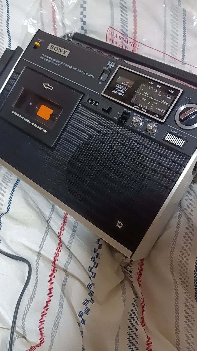 希少な美品 現状品 SONY CF-1600 ヴィンテージラジカセ オレンジ 昭和