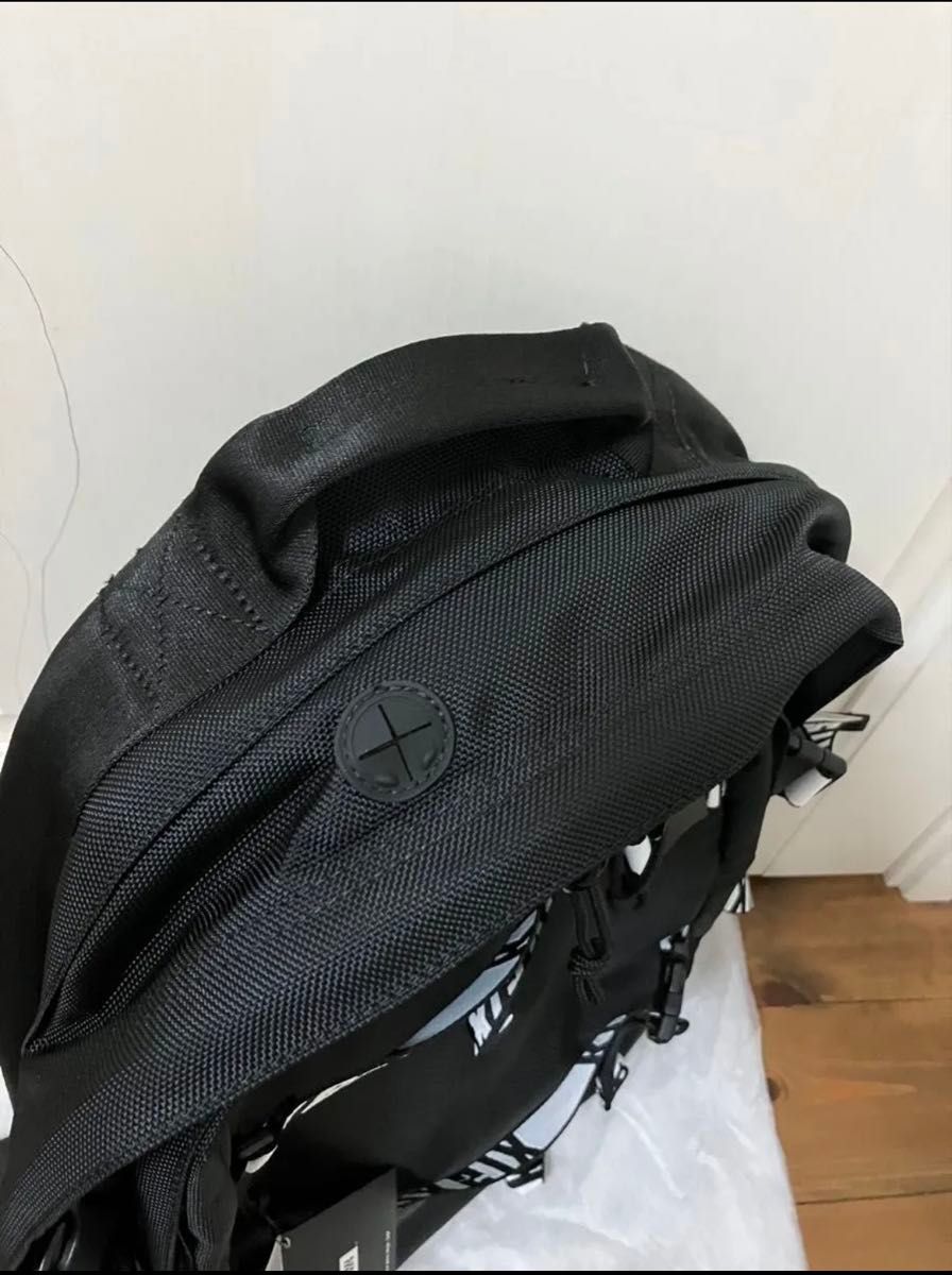 キックスシックス × ニューエラ コラボ キャリアパック バックパック