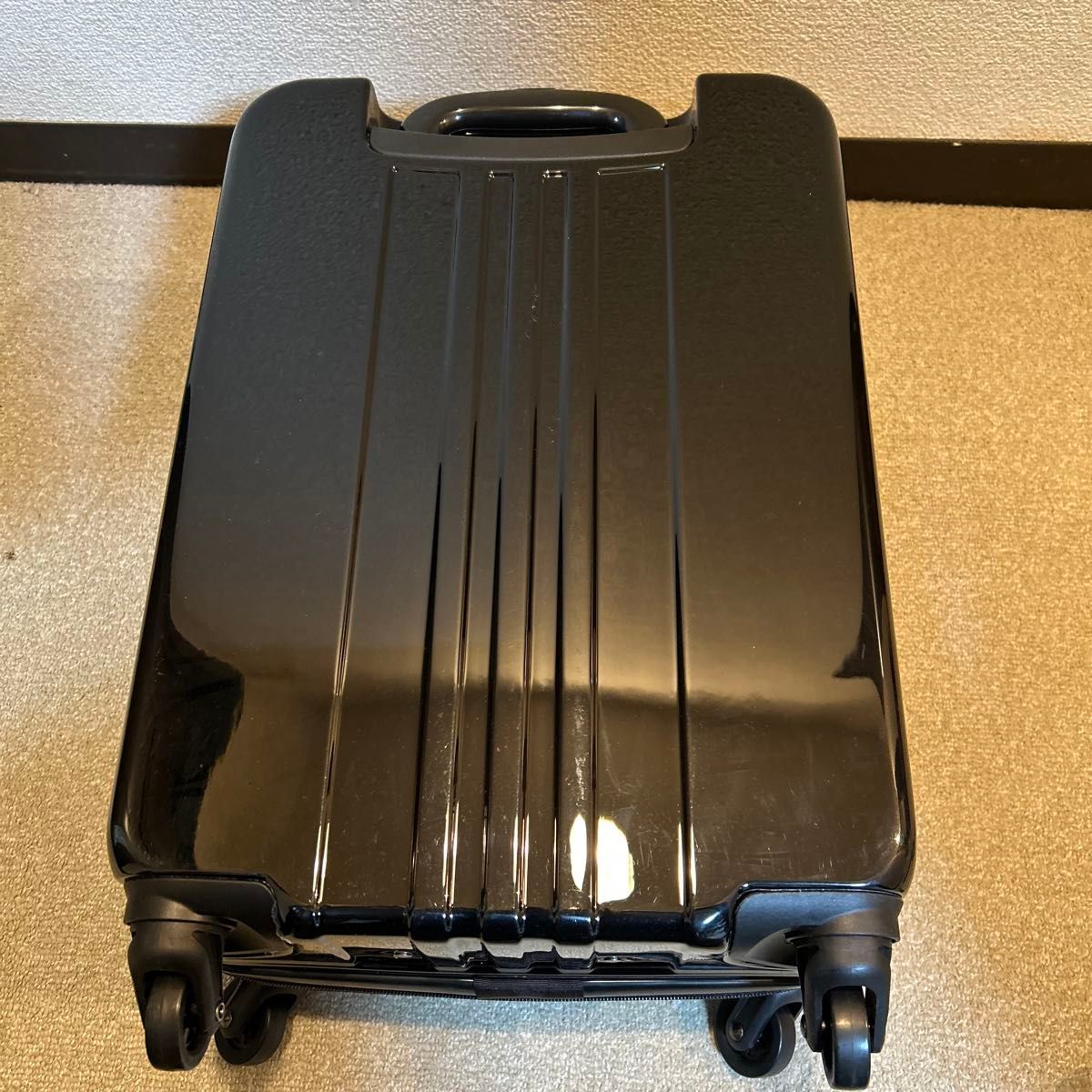 新品 SRIXON（スリクソン） キャリーケース 旅行用 TSAロック付｜Yahoo