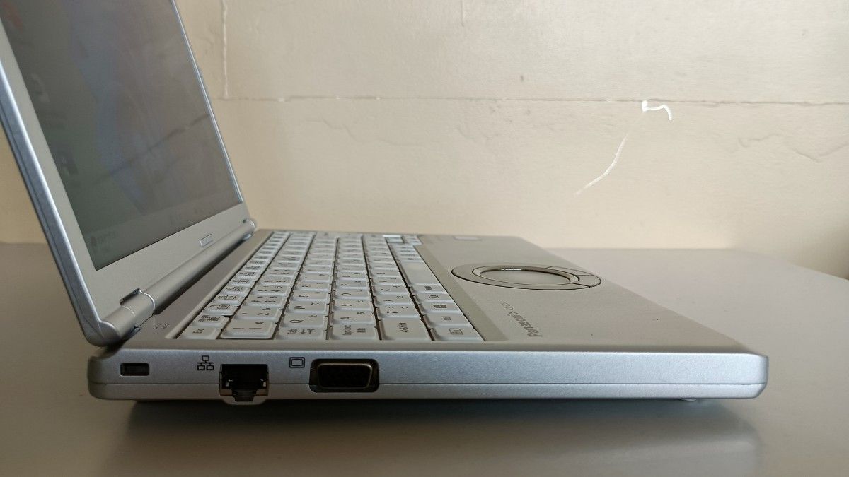 ノートパソコンpanasonic第七世代Core i5 SSD256Gメモリ8G Let's note