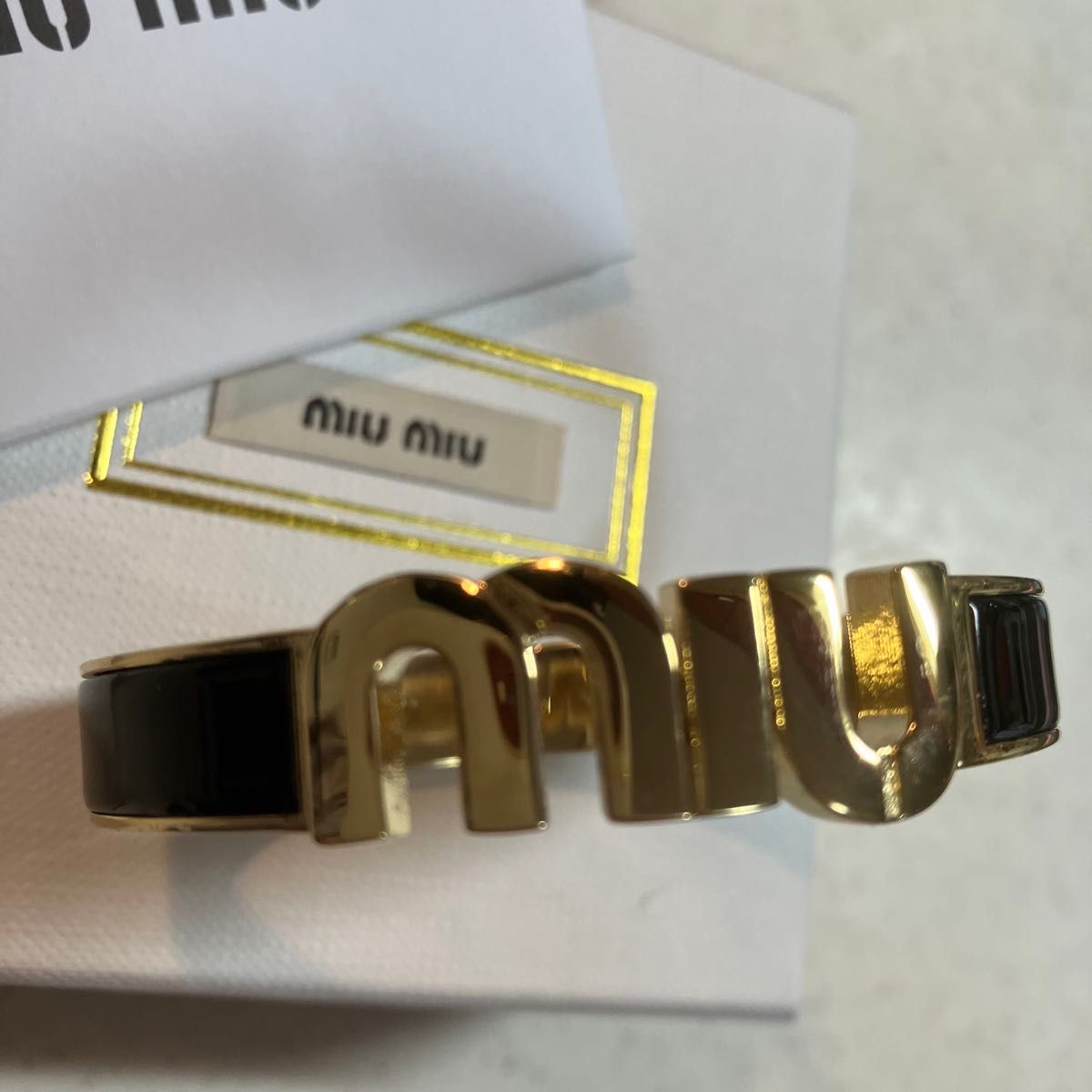 美品】【最安値】miumiu バングル ブレスレット ゴールド ブラック