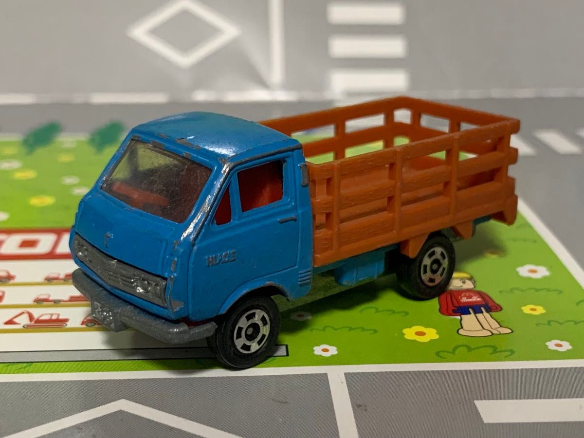 トミカ NO 50 トヨタ ハイエース 牧場トラック 日本製｜Yahoo!フリマ