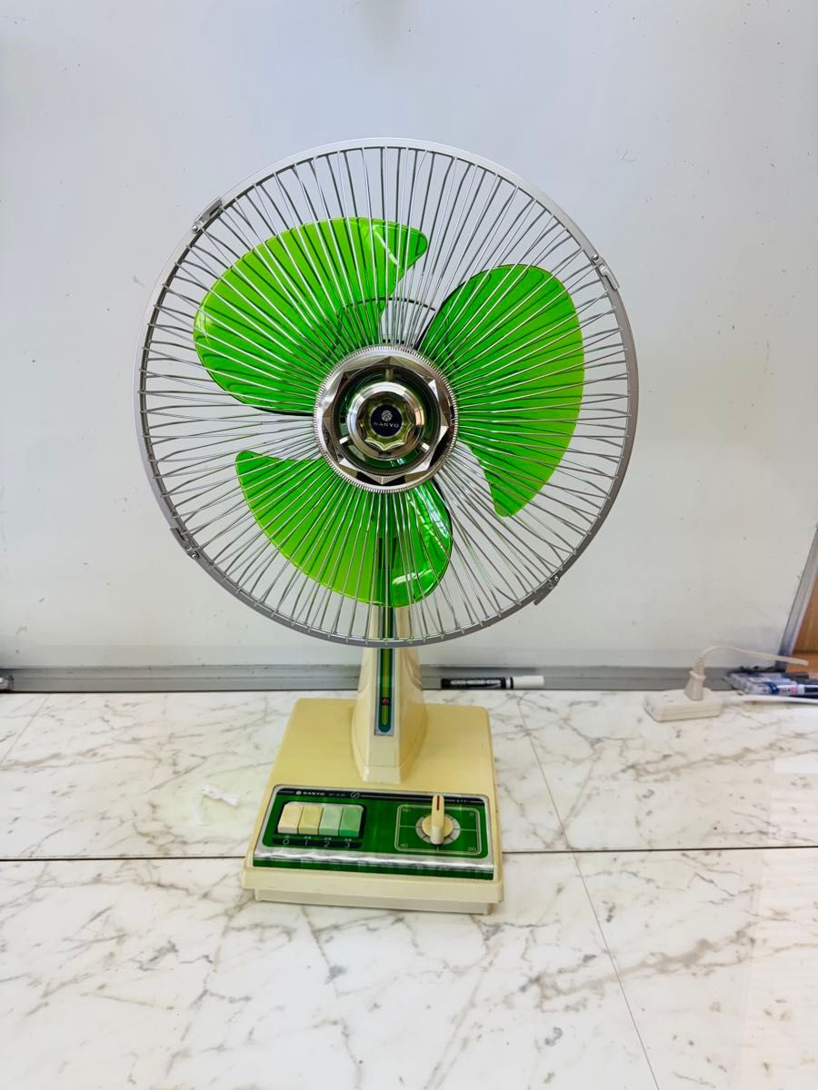 SANYO サンヨー 扇風機 首振り 動作品 リビング扇 昭和レトロ 寝室
