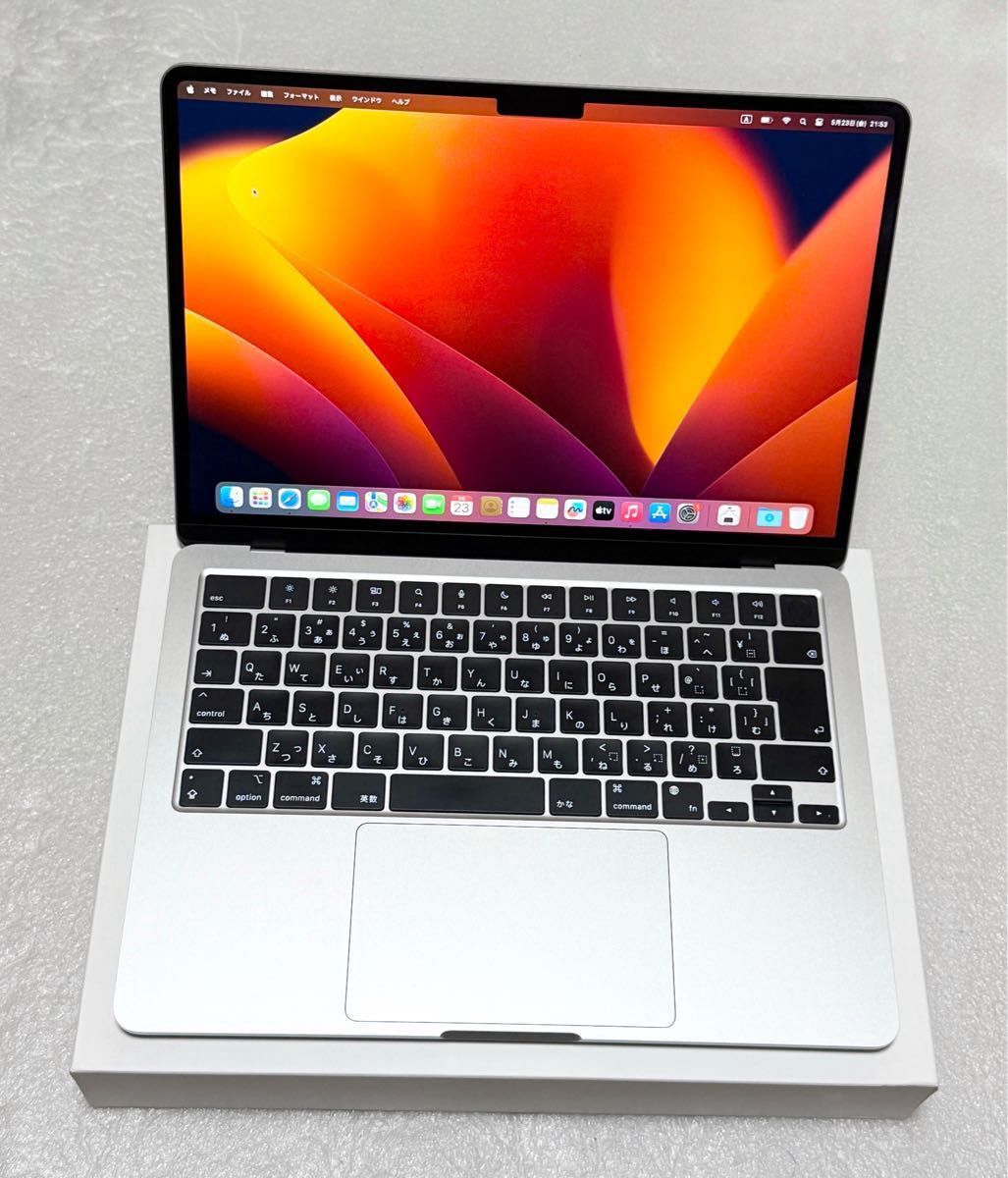 MacBook Air M2 シルバー充放電回数17回、 バッテリー最大容量100%