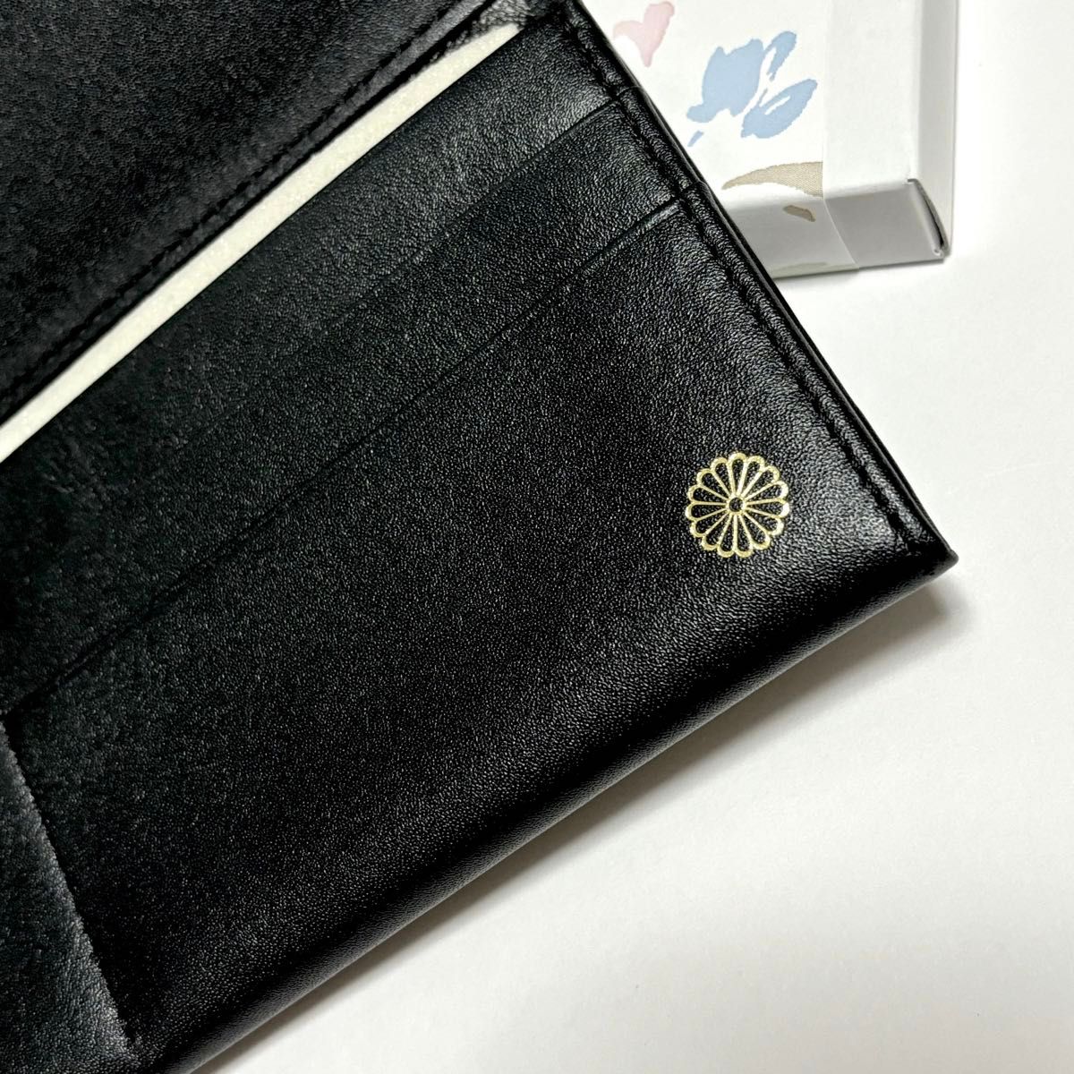 新品未使用 皇居 限定 特選牛革・菊の紋入り財布 長財布｜Yahoo!フリマ