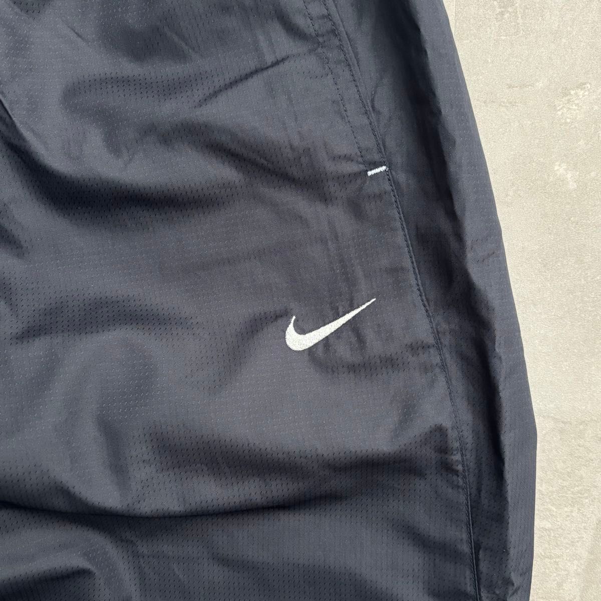 archive y2k 00s nike ナイキ トラックパンツ ナイロンパンツ刺繍ロゴ