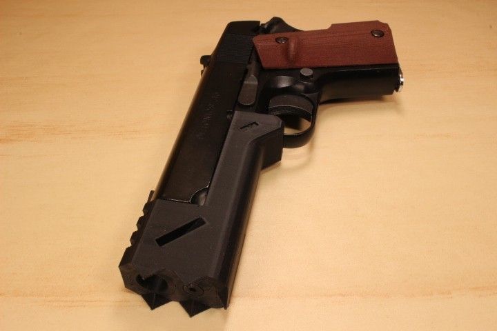リコリスリコイル 千束の銃風 東京マルイ デトニクス 45 コンバット