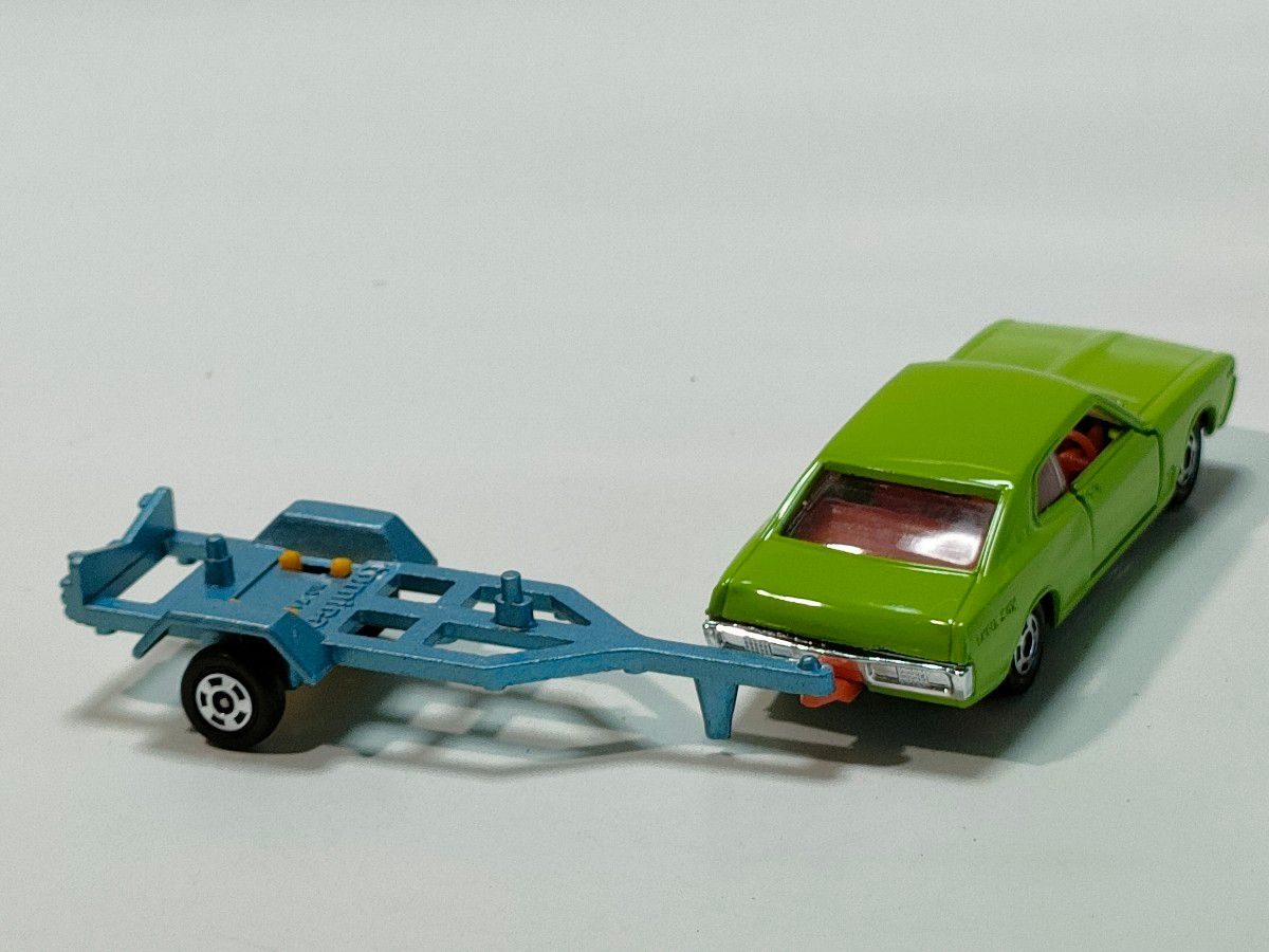 黒箱トミカ 74 日産ローレル2000SGX デッドストック 美品 日本製