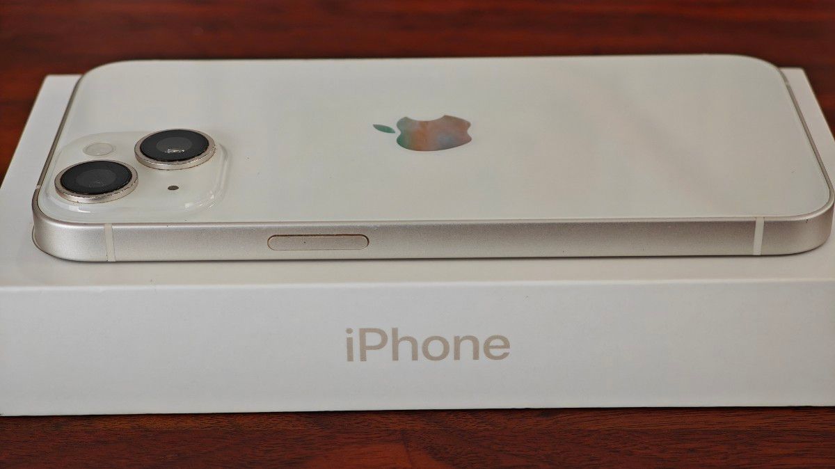 iPhone 14 128GB スターライト 国内版SIMフリー（おまけ画面保護