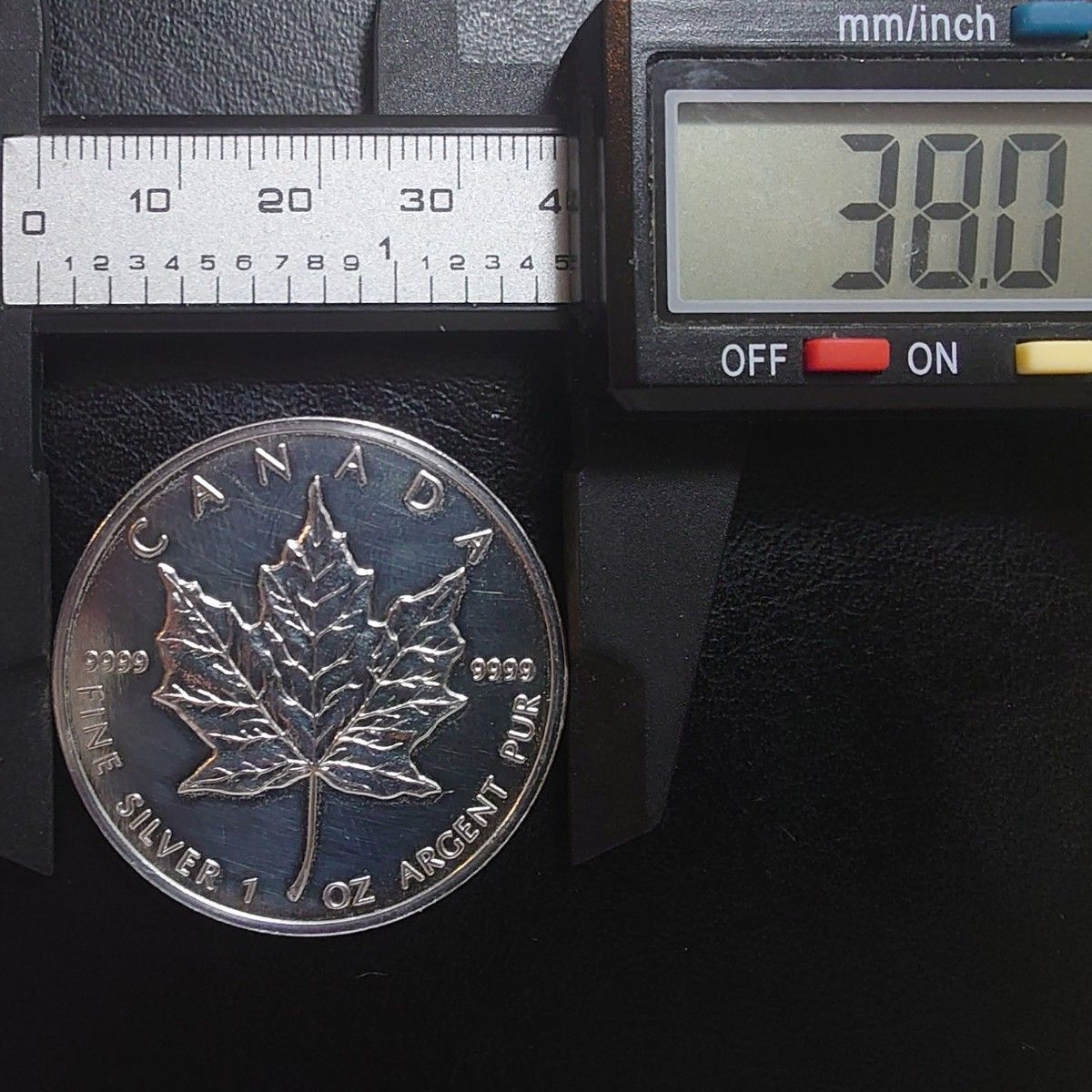 1997年 カナダ銀貨 5ドル メイプルリーフ1オンス銀貨 エリザベス第三