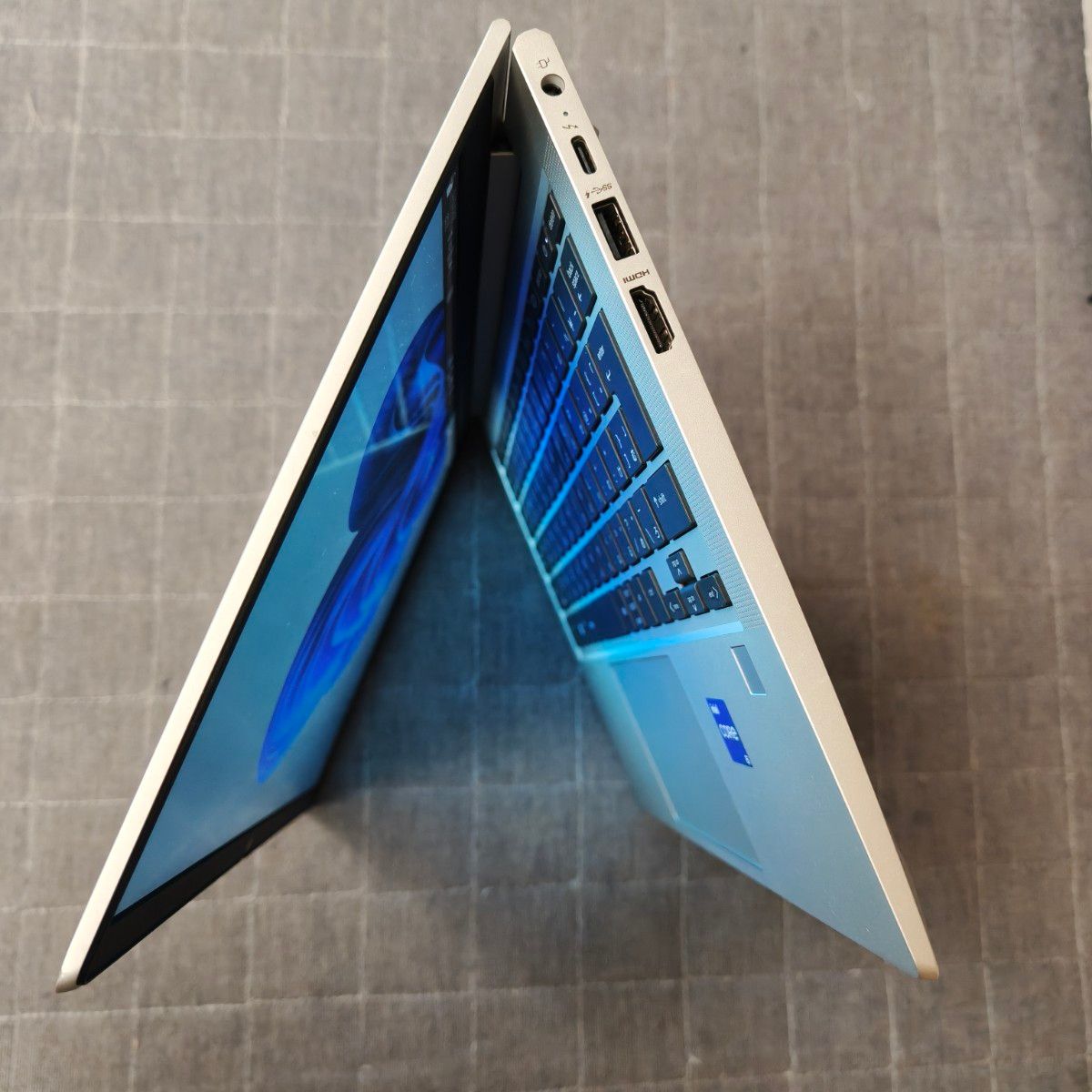 2023年5月 美品 HP 爆速 12世代i5 新品32GB 新品1TB Elitebook 630 G9