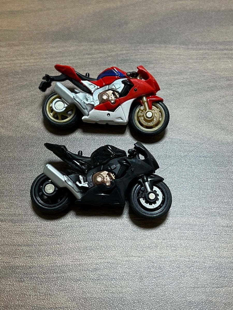 トミカ 36 ホンダ CBR1000RR 通常と初回仕様の2個セット 傷あり
