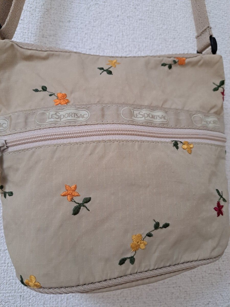 LeSportsac レスポートサック ショルダーバッグ 刺繍 花柄 ベージュ