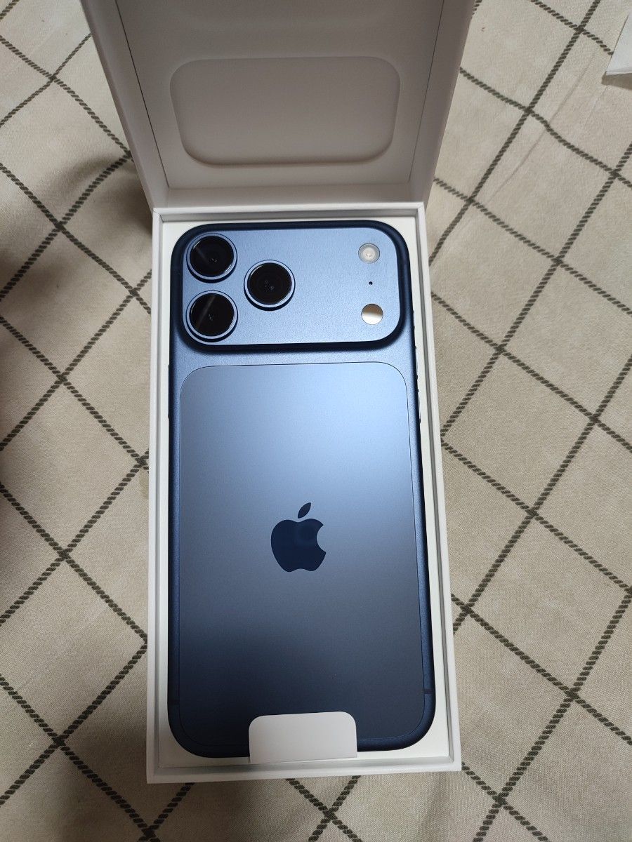 iPhone 17 Pro Max 512GB SIMフリー ディープブルー 未使用 開封済