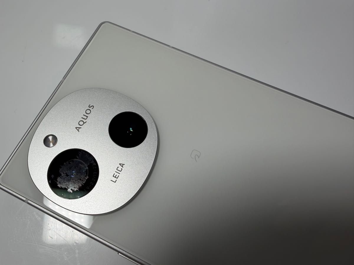 Aquos R9 docomo SH-51E SIMフリー 256GB ホワイト｜Yahoo!フリマ（旧