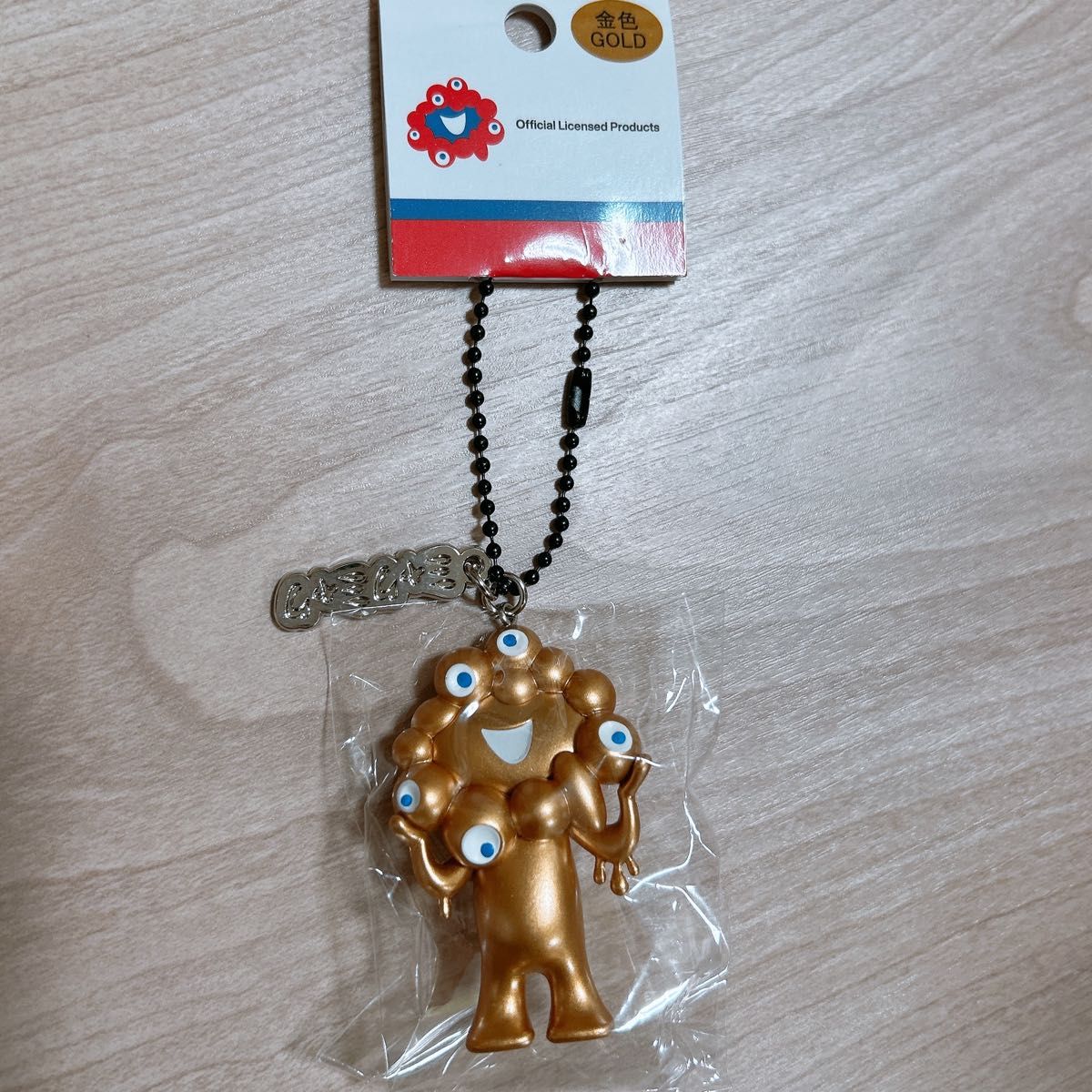 ミャクミャク ゴールド 金色 金 立体 PVC キーホルダー プレート付