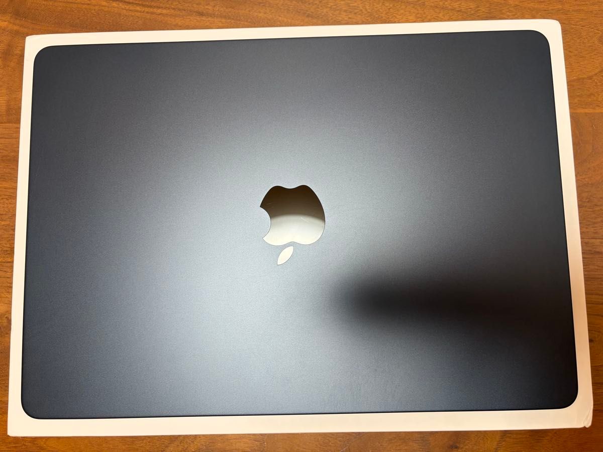 美品 MacBook Air 2022 M2チップ USキー ミッドナイト｜Yahoo!フリマ