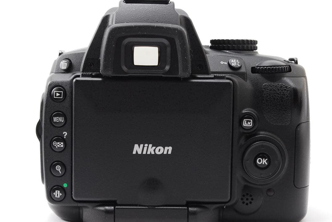 美品 ショット数少なめ Nikon D5000 スマホ転送 動画も自撮りもOK 一眼