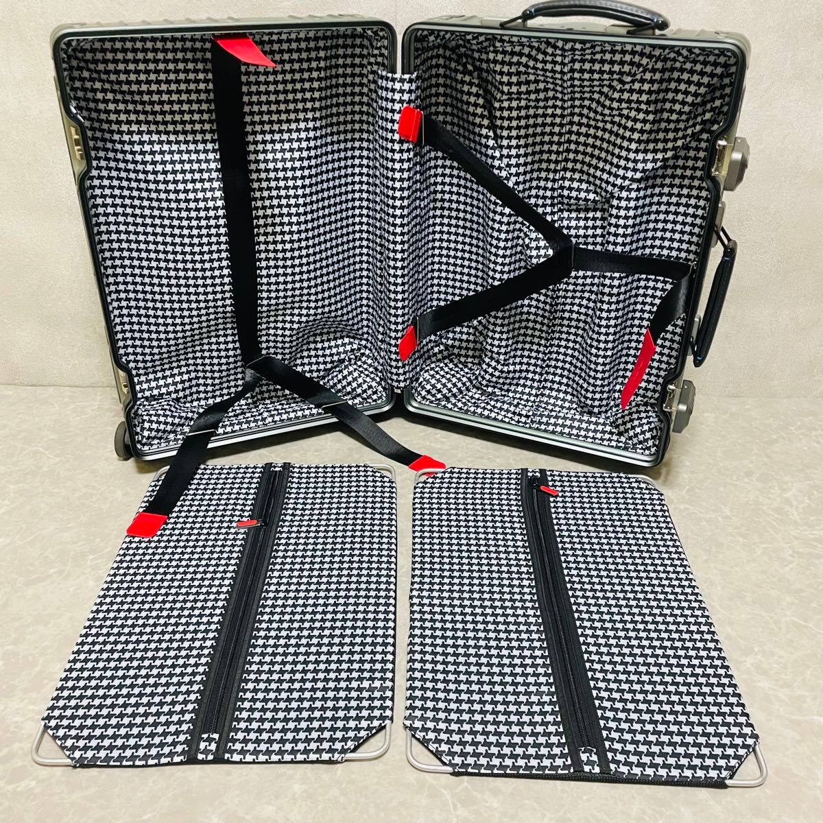 送料無料 展示品 超美品 innovator イノベーター キャリーケース
