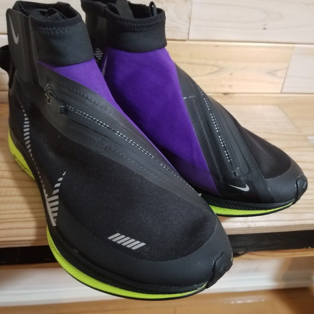 美品 NIKE ペガサス ターボ シールド 25 0 ジッパー付き 防水