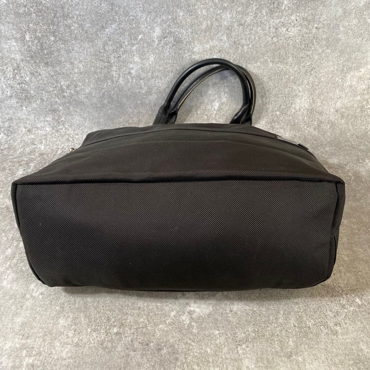 TUMI コンパニオン トートバッグ A4 リミテッド エディション 限定 黒