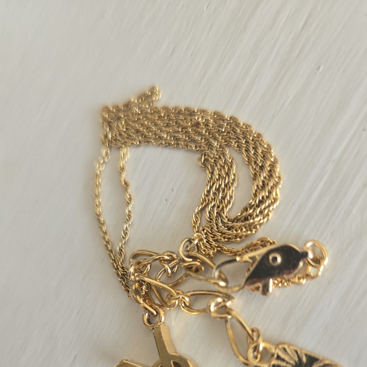 美品 イヴサンローラン ネックレス ロゴ Yves Saint Laurent ゴールド