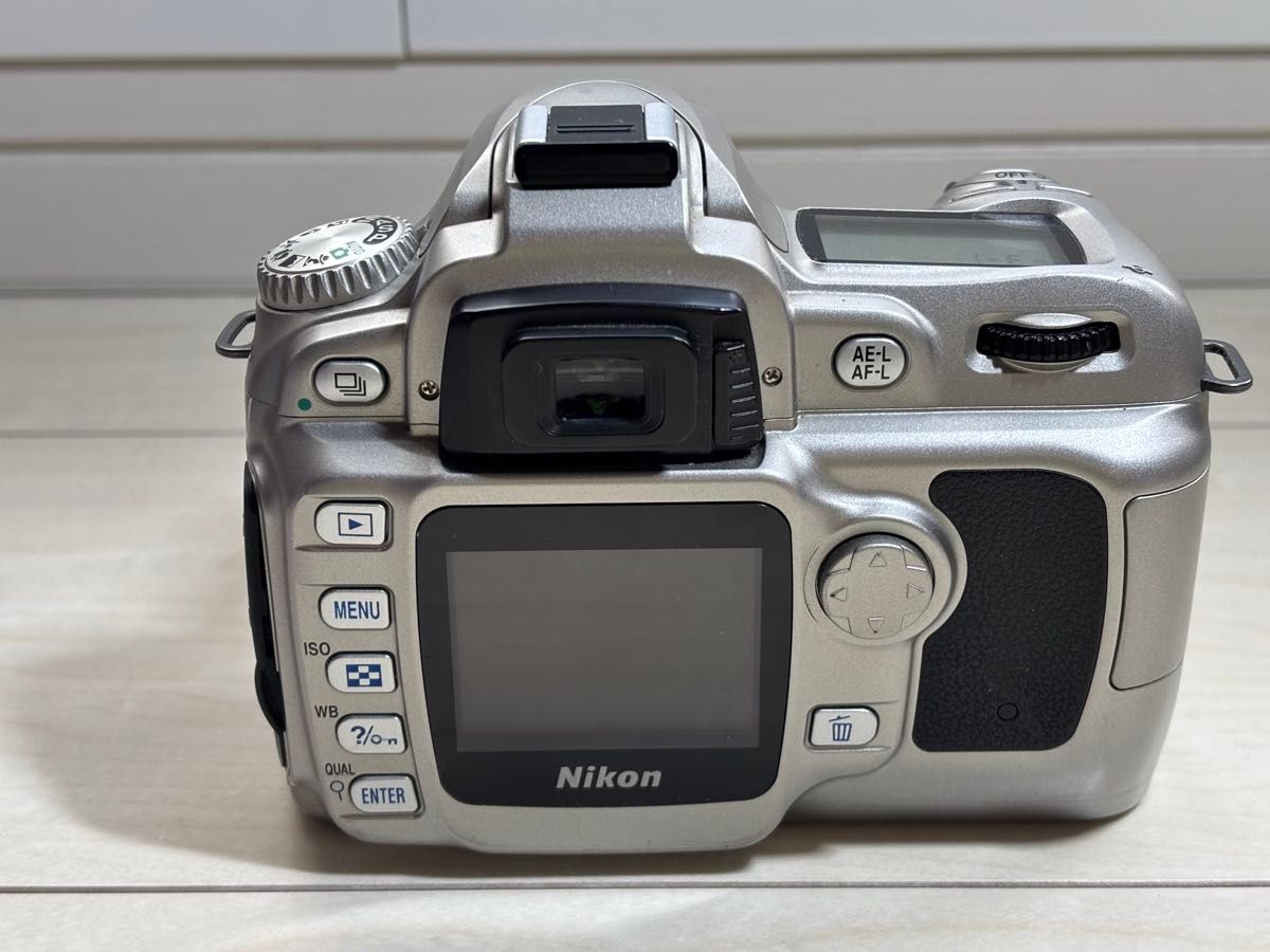 Nikon D50 ニコン シルバー デジタル一眼レフカメラ 動作確認済み