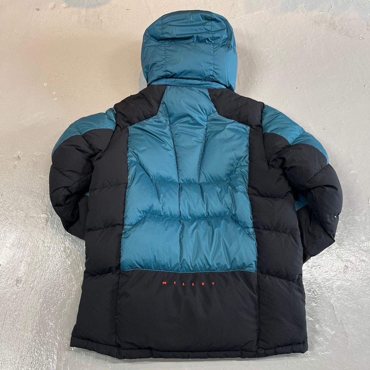 100サイズ 約L MMILLET ミレー 登山などに ダウンジャケット グリーン