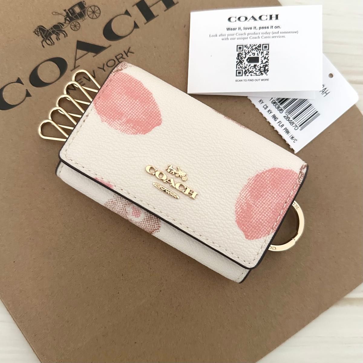 限定品 新品 COACHキーケース コーチ 花柄 ホワイト フラワーモチーフ