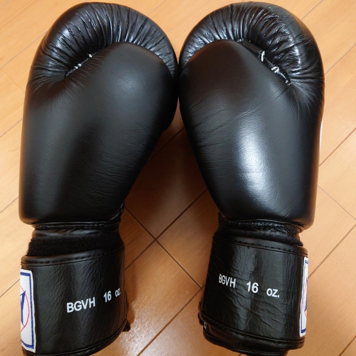 最終価格 WINDY ボクシンググローブ 黒 マジックテープ式 16oz｜Yahoo