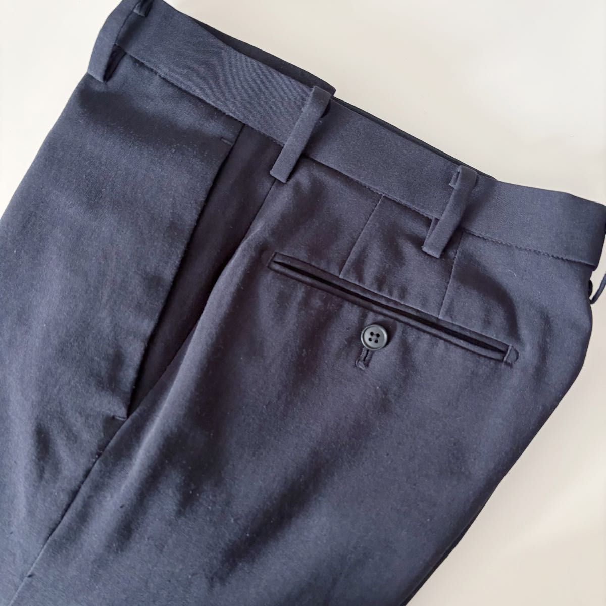 used 70 x 73 ユニクロ UNIQLO 感動パンツ ウールライク ネイビー