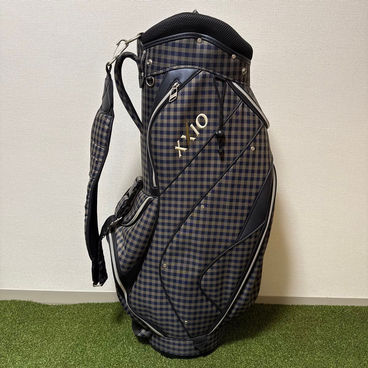 XXIO ゼクシオ キャディバッグ チェック柄 9 5型 2 7kg ゴルフバッグ