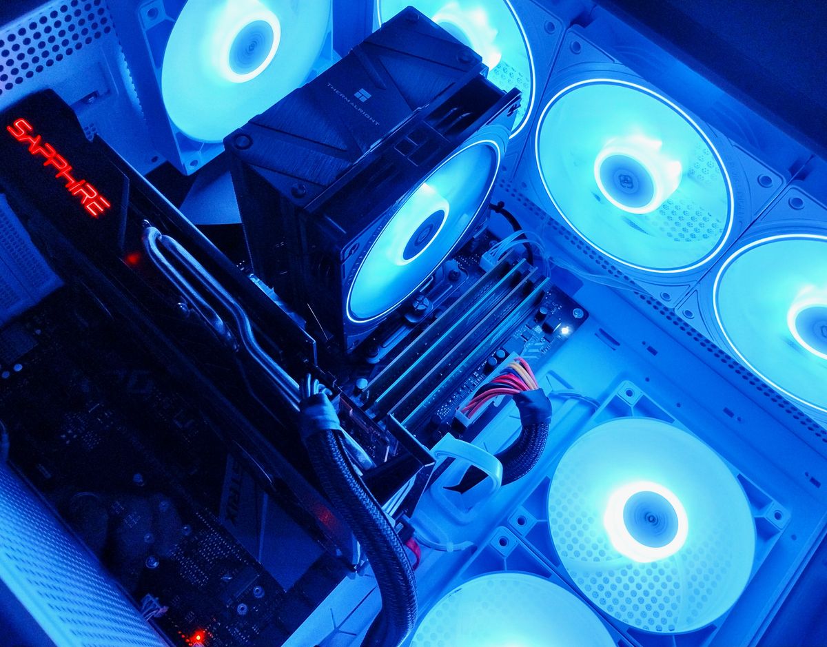 ゲーミングPC/Core i7 8700/RX5600XT/メモリ16GB/SSD500GB/最新Office